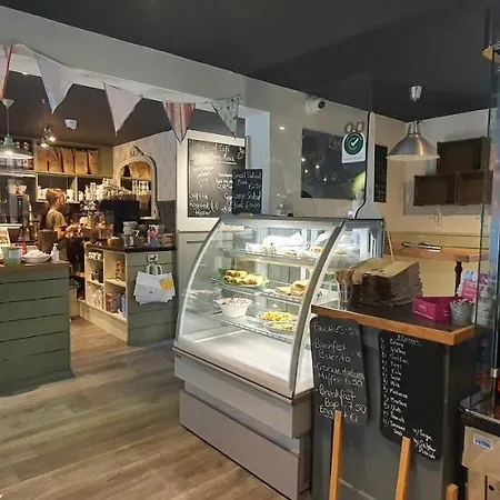 Konukevi The Lemon Leaf Cafe Bar And Townhouse Kinsale