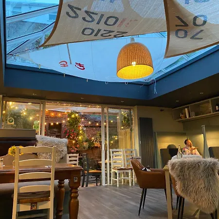 Konukevi The Lemon Leaf Cafe Bar And Townhouse Kinsale
