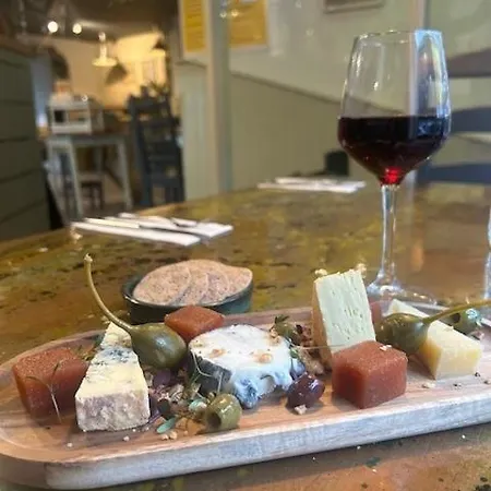The Lemon Leaf Cafe Bar And Townhouse Pensjonat Kinsale